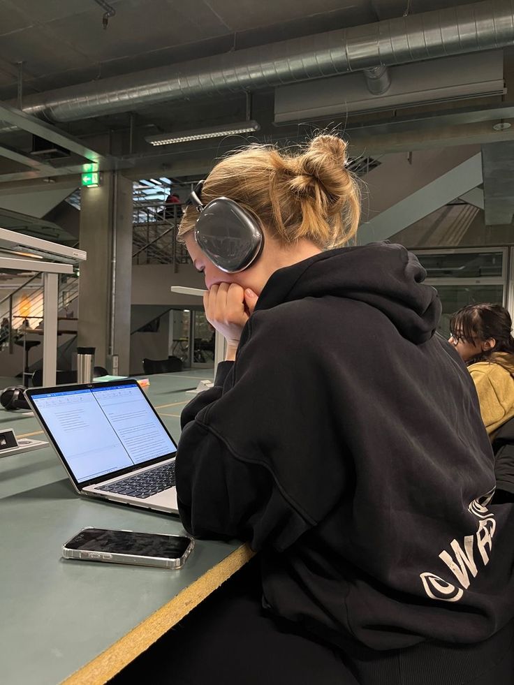 Lernmethoden fürs Studium: So lernst du in Mathe, Jura, Sprachen & Co. richtig